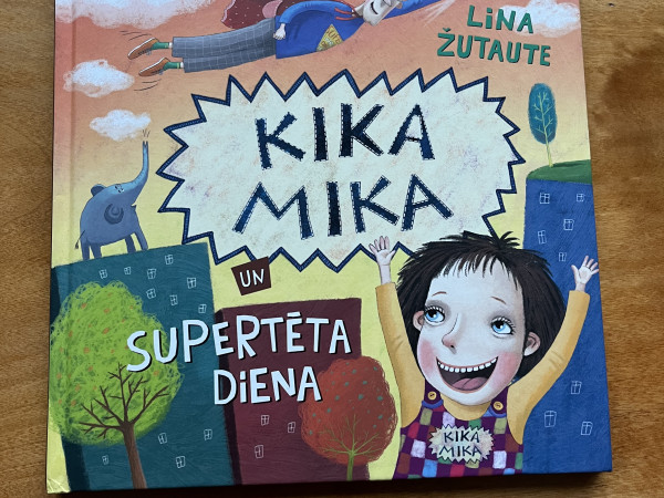 Kika Mika un supertēta diena