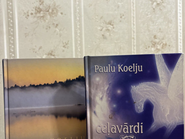 Paulu Koelju - Kā aizplūstoša upe un Ceļavārdi Gaismas Bruņiniekam